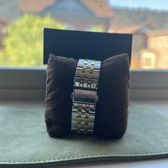 Michael Kors | MK-5057 Ritz Women’s Chronograph Two-Tone Watch | Silver/Gold - Picture 7 of 8